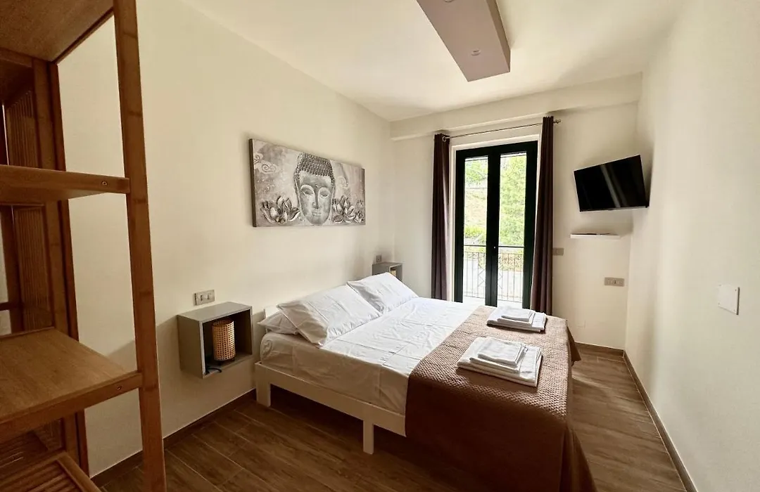 Amuka B&B-1